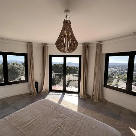 Villa Torre Cal Sada *